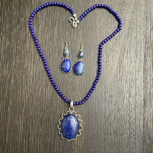 💙EUC VINTAGE NATURAL LAPIS LAZULI STONES NECKLACE AND EARRINGS